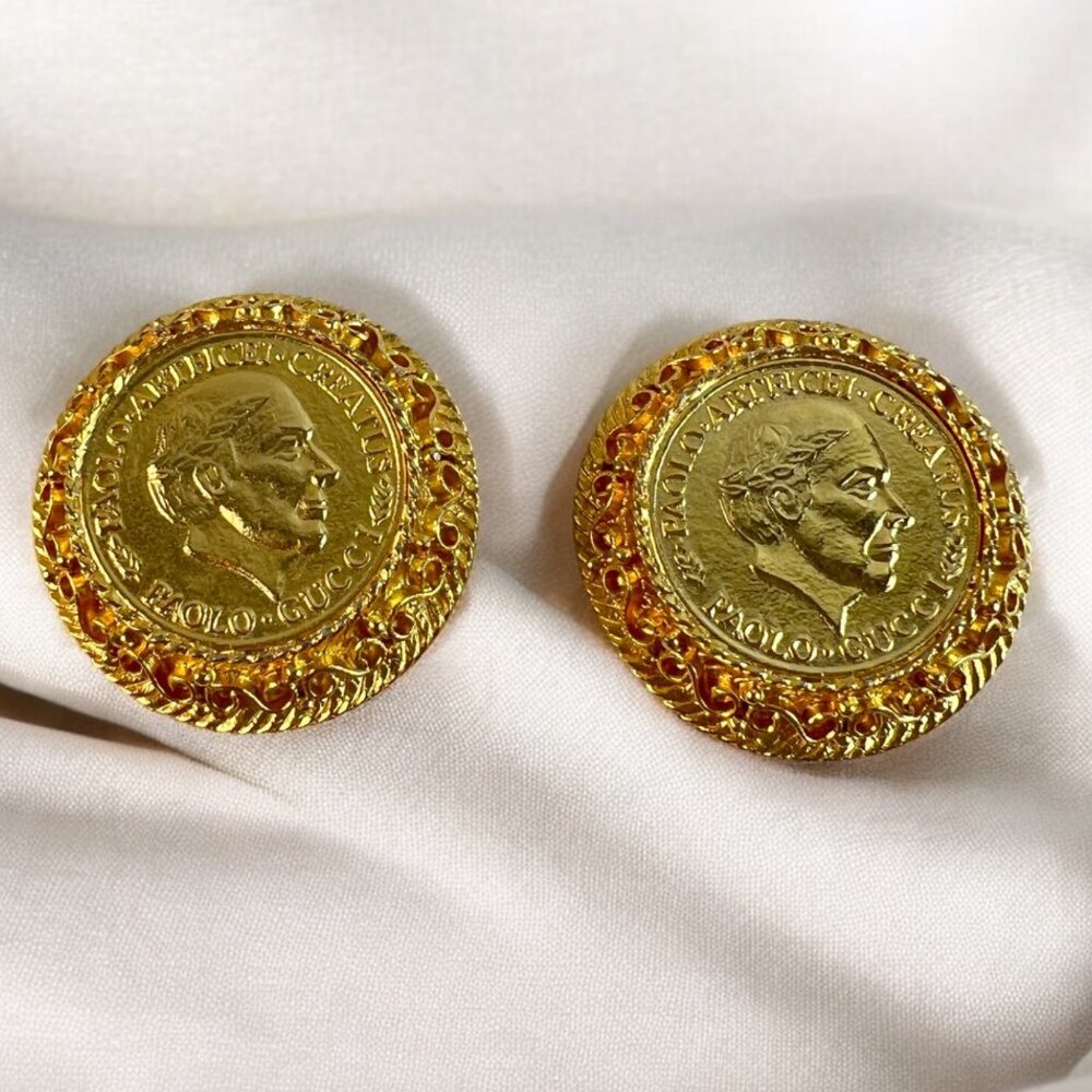 Vintage Paolo Gucci Coin Gold Tone Round Clip on Earrings
